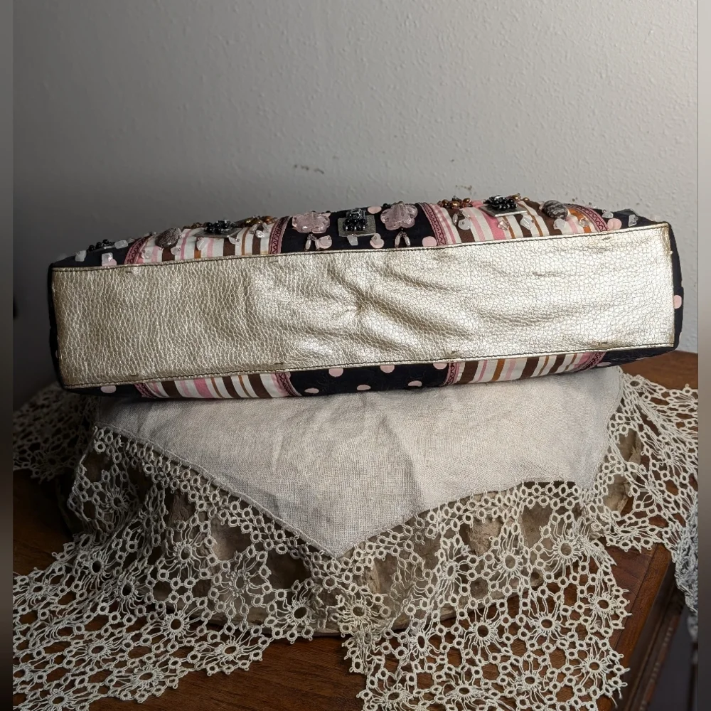 Mary Frances hand bag beads fabric - Picture 11 of 17